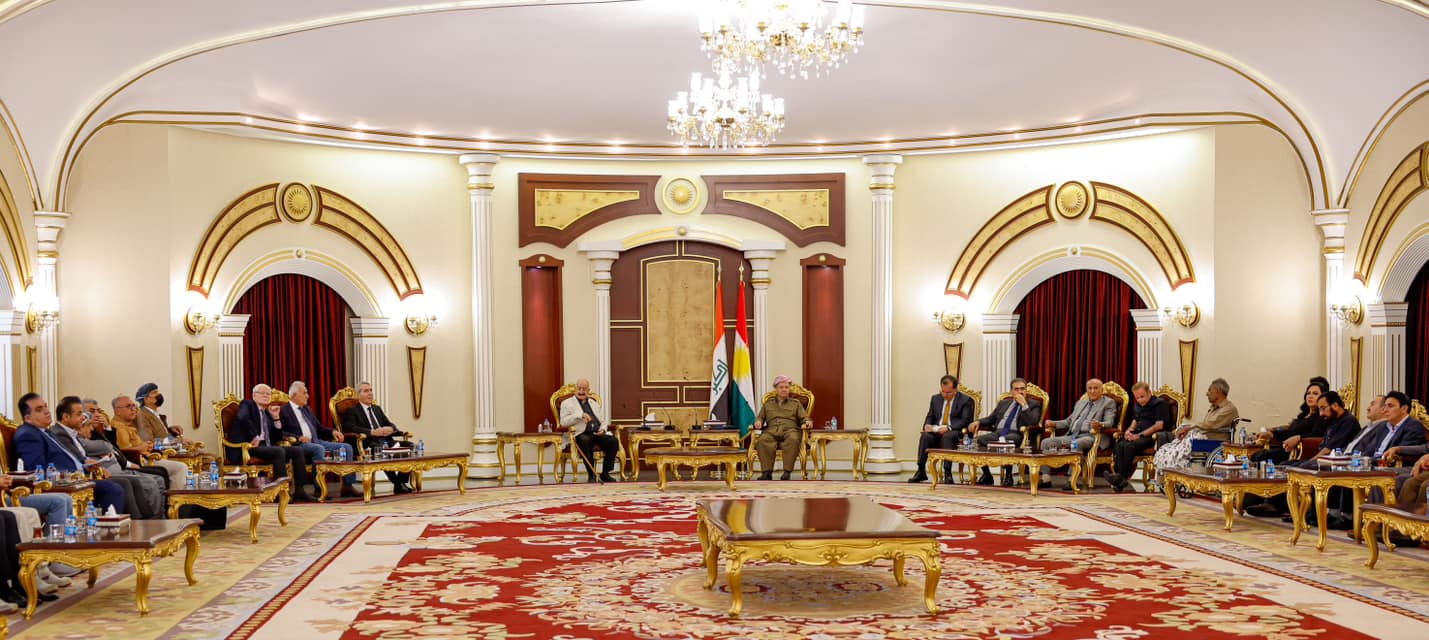 سەرۆك بارزانی پێشوازیی لە ژمارەیەك لە هونەرمەندانی كوردستان دەكات